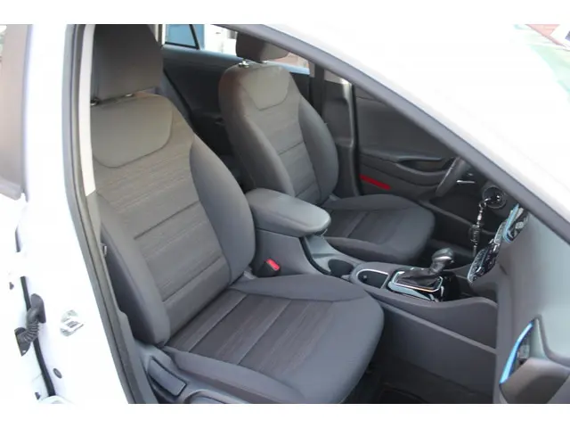 Hyundai IONIQ 1.6 GDi i-Motion 2018 Hybride Benzine 14