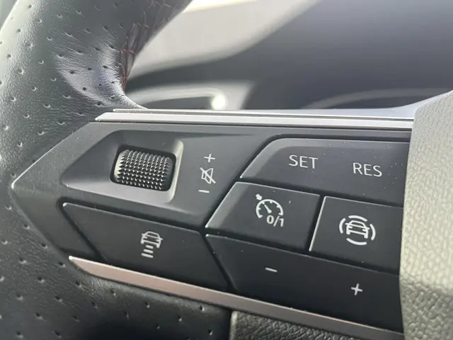 SEAT Ateca 1.5 TSi DSG FR Business Intense 2021 Benzine 23