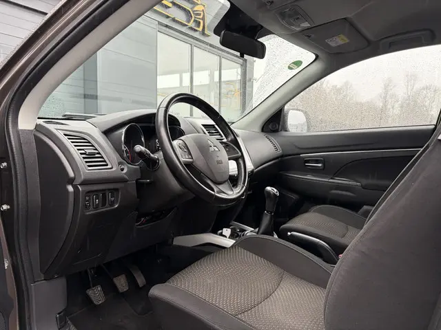 Mitsubishi ASX 1.6 Cleartec Invite+ 2014 Benzine 7