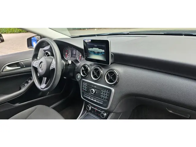 Mercedes-Benz A-Klasse 160 Business 2017 Benzine 12