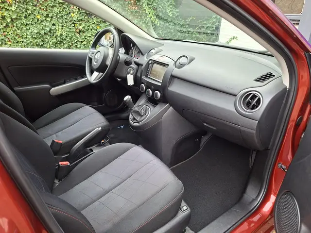 Mazda 2 1.3 Hanabi 2013 Benzine 16