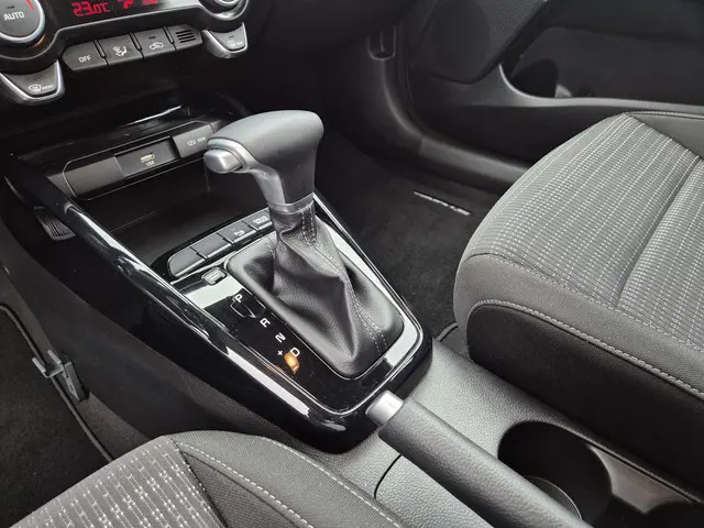 Kia Stonic 1.0 T-GDi MHEV DynamicLine 2021 Benzine 23