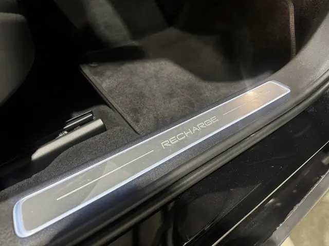 Volvo S90 2.0 T8 AWD R-Design 2021 Hybride Benzine 31