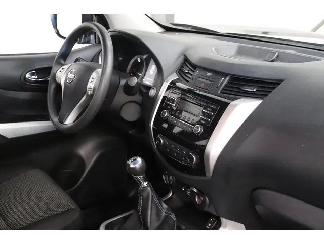 Nissan Navara 2.3 dCi PICK UP 4X4 2017 Diesel 15