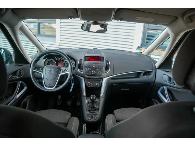 Opel Zafira 2