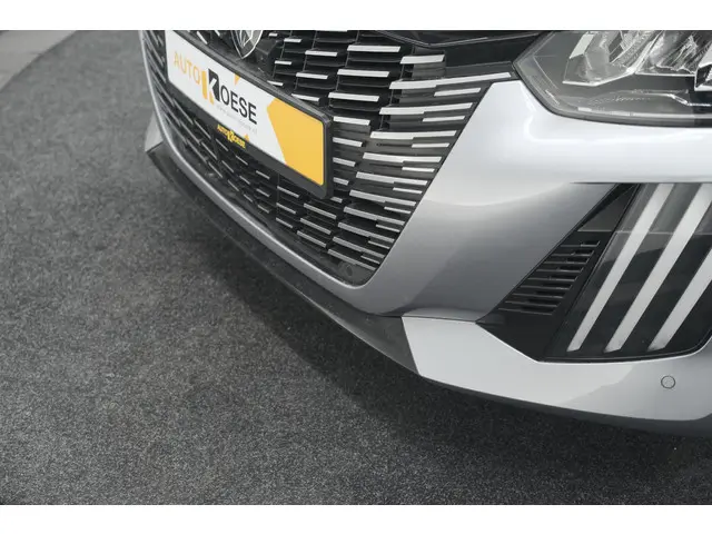 Peugeot 208 PureTech 100 Allure 2024 Benzine 19