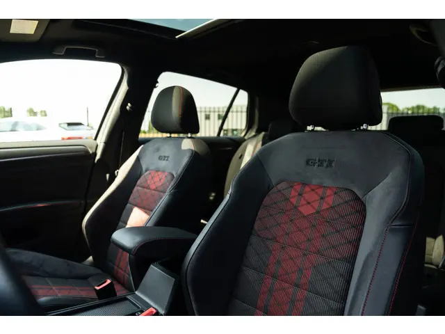 Volkswagen Golf 2.0 TSI GTI TCR 2019 Benzine 9