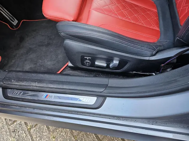 BMW 3 Serie Touring 330e 2022 Hybride Benzine 16