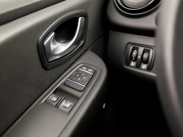 Renault Clio 0.9 TCe Dynamic Sport 2017 Benzine 19