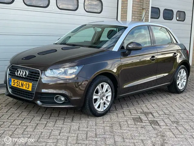 Audi A1 Sportback 1.2 TFSI Attraction 2012 Benzine 10
