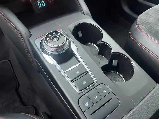 Ford Kuga 2.5 PHEV ST-Line 2022 Hybride Benzine 16