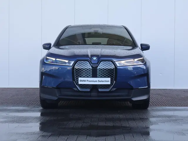 BMW iX xDrive50 High Executive 112 kWh 2022 Elektrisch 2