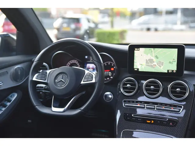 Mercedes-Benz GLC AMG 43 4MATIC 2016 Benzine 17