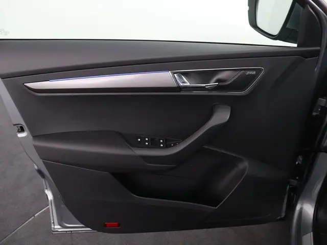 Škoda Karoq 1.0 TSI Style Business 2019 Benzine 28