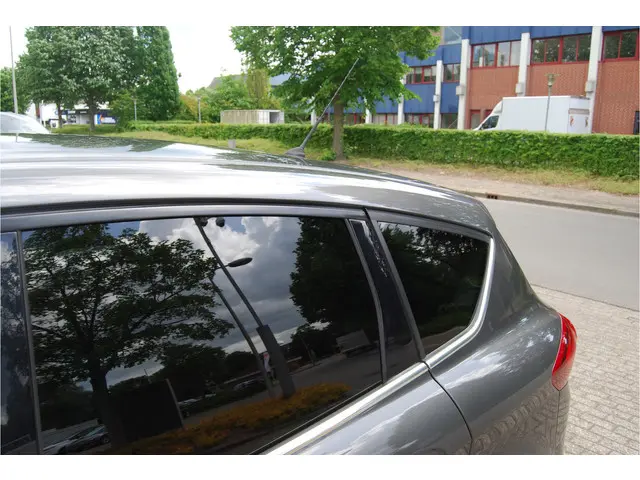 Ford C-MAX 1.0 EcoBoost 125PK Titanium 2016 Benzine 9