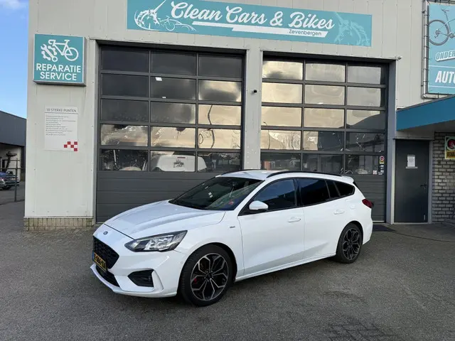 Ford Focus Wagon 1.5 EcoB. ST Line 2021 Benzine