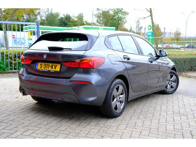 BMW 1 Serie 116d Navi|Clima|LMV|PDC 2020 Diesel 3