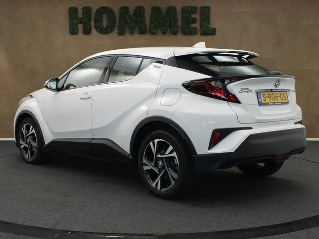 Toyota C-HR 1.8 Hybrid Dynamic 2023 Hybride Benzine 16