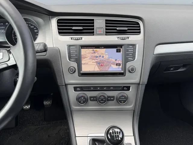 Volkswagen Golf 1.0 TSI Comfortline 2015 Benzine 16