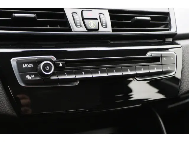 BMW 2 Serie Gran Tourer 218i Luxury 2015 Benzine 41