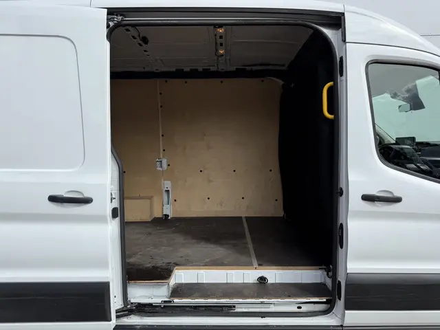 Ford E-Transit 68kWh 184PK 2023 Elektrisch 12