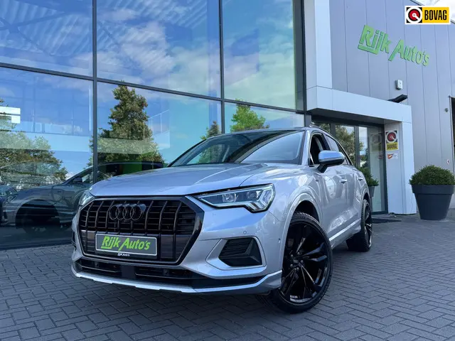 Audi Q3 35 TFSI * Leder * 360 Camera * Keyless 2020 Benzine