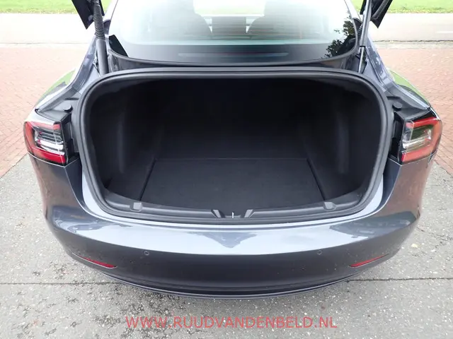 Tesla Model 3 LONG RANGE AWD 75kWh 2020 Elektrisch 34