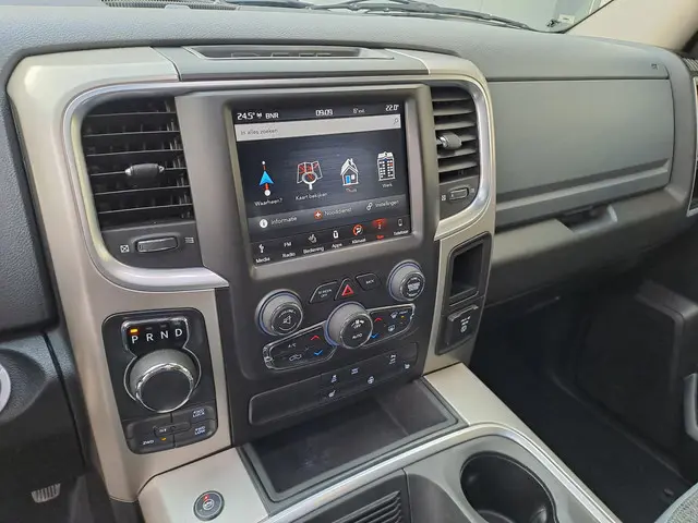 Dodge Ram 1500 5.7 V8 4x4 Crew Cab 2019 LPG/Gas 8