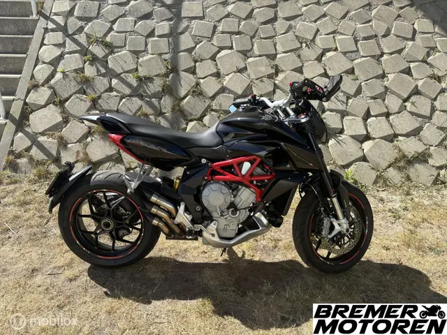 MV Agusta F3 800 Rivale 2016 Benzine 2