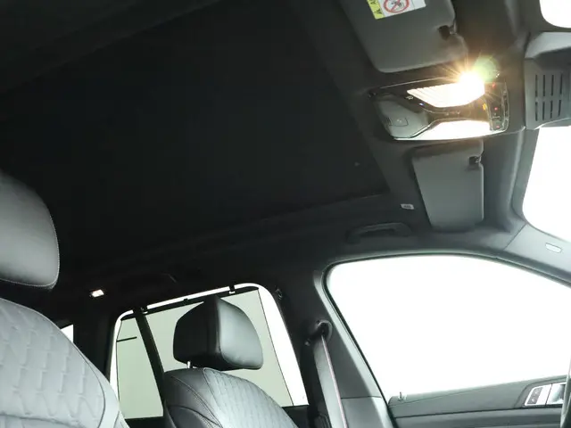 BMW X5 xDrive50e 2025 Hybride Benzine 87