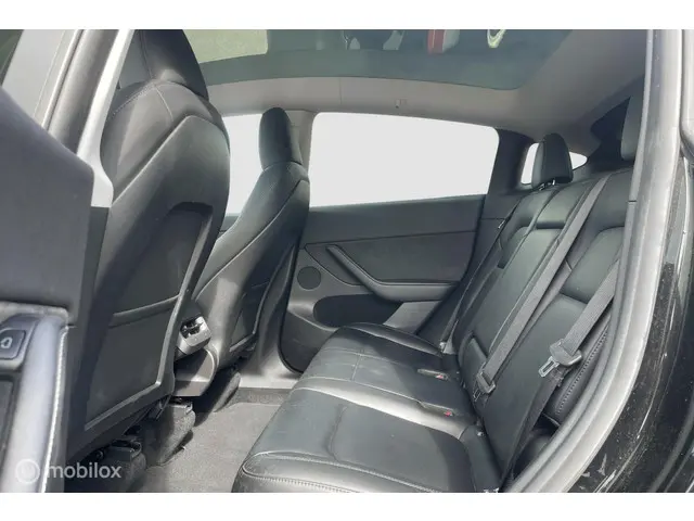 Tesla Model Y RWD 58 kWh 2023 Elektrisch 8
