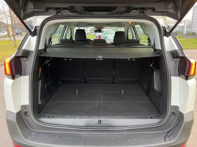 Peugeot 5008 1.2 PureTech Active 2019 Benzine 6