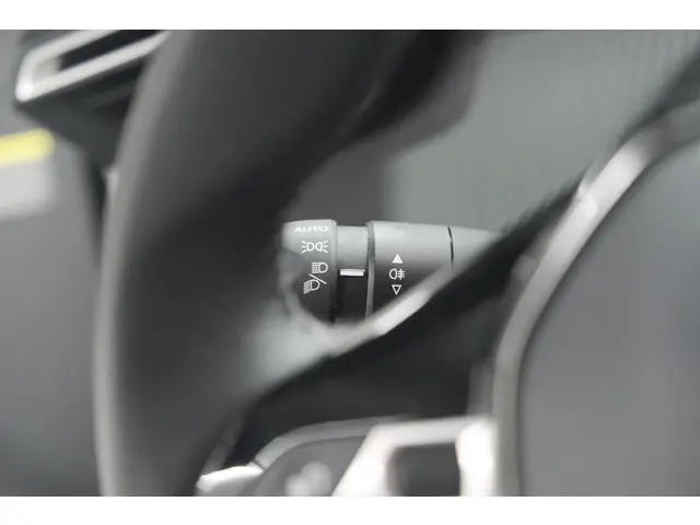 Peugeot 208 PureTech 100 Allure 2024 Benzine 36