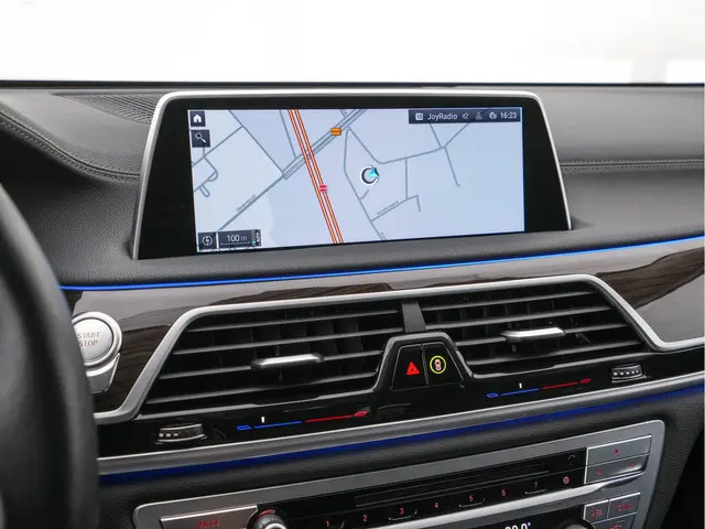 BMW 7 Serie 745e High Executive 2022 Hybride Benzine 14