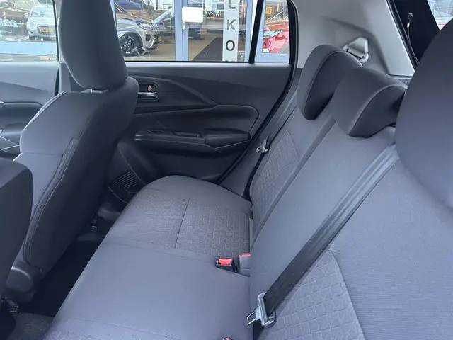 Suzuki Swift 1.2 Style Smart Hybrid 2025 Benzine 21