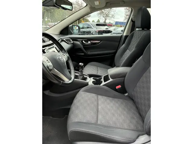 Nissan QASHQAI 1.2 N-Connecta 2016 Benzine 37
