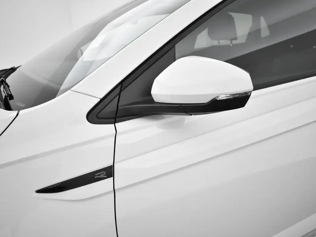 Volkswagen Polo 1.0 Tsi 95pk R-Line 2024 Benzine 12