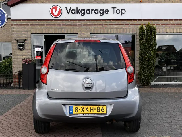 Opel Agila 1.2 Edition 2014 Benzine 9