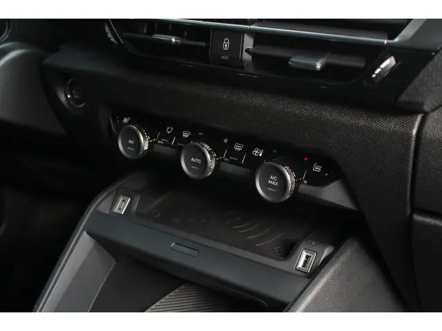 Citroën C4 1.2 Hybrid 136 Max 2024 Hybride Benzine 25