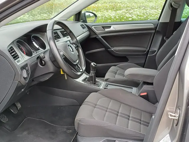 Volkswagen Golf 1.0 TSI Connected Series 2016 Benzine 22