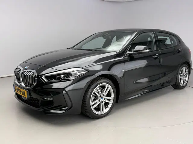 BMW 1 Serie 5-deurs 118i 2024 Benzine 45