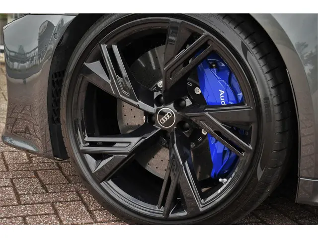 Audi RS6 Avant 4.0 TFSI quattro 2022 Benzine 66