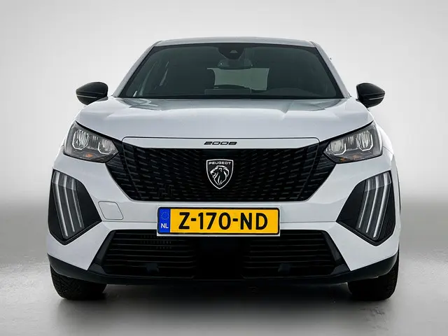 Peugeot 2008 1.2 100 2023 Benzine 6