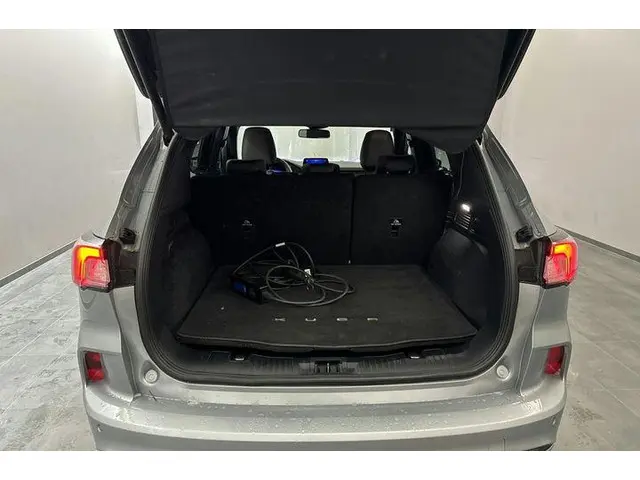 Ford Kuga 2.5 PHEV ST-Line X 2022 Hybride Benzine 7