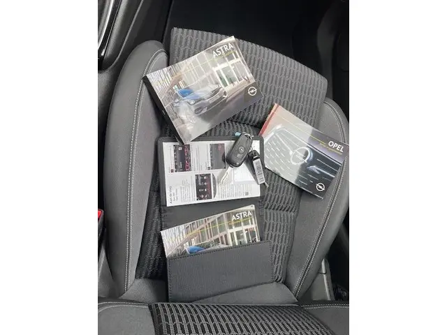 Opel Astra 1.2 Launch Elegance 2019 Benzine 21