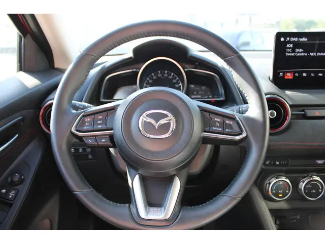 Mazda 2 1.5 e-SkyActiv-G 90 Homura Aka 2023 Benzine 16