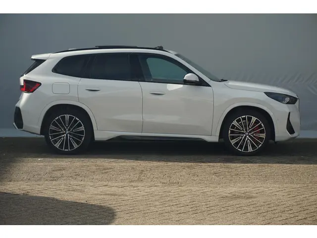 BMW iX1 eDrive20 M Sport Pro 2025 Elektrisch 6