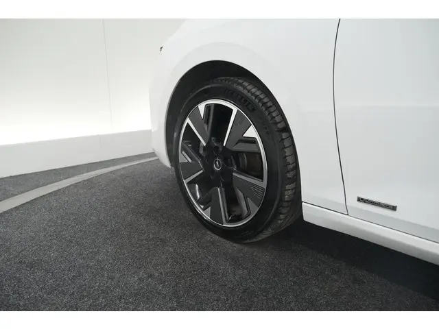 Opel Astra Electric 54 kWh GS Ultimate 2023 Elektrisch 22