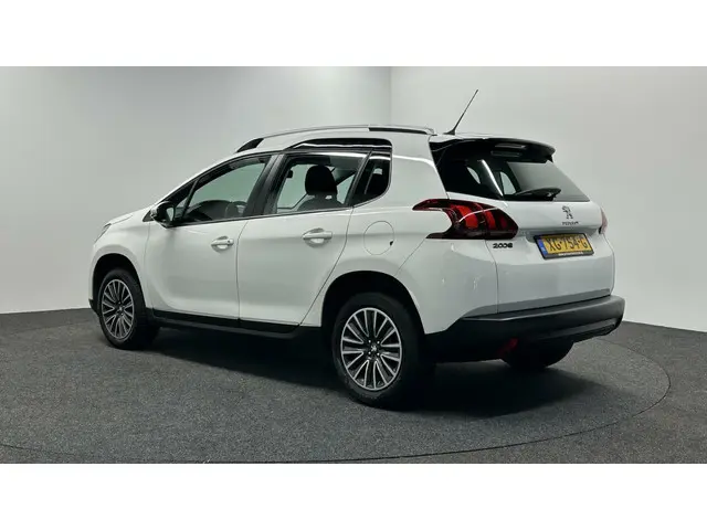 Peugeot 2008 1.2 PureTech Blue Lion 73000 KM !! 2018 Benzine 4