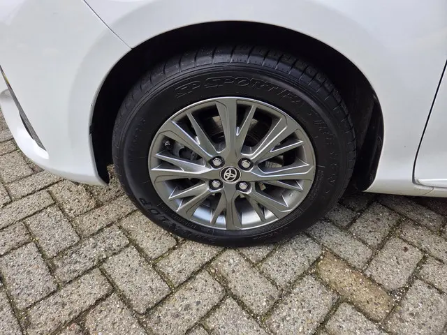 Toyota Yaris 1.5 Hybrid Executive 2017 Hybride Benzine 7